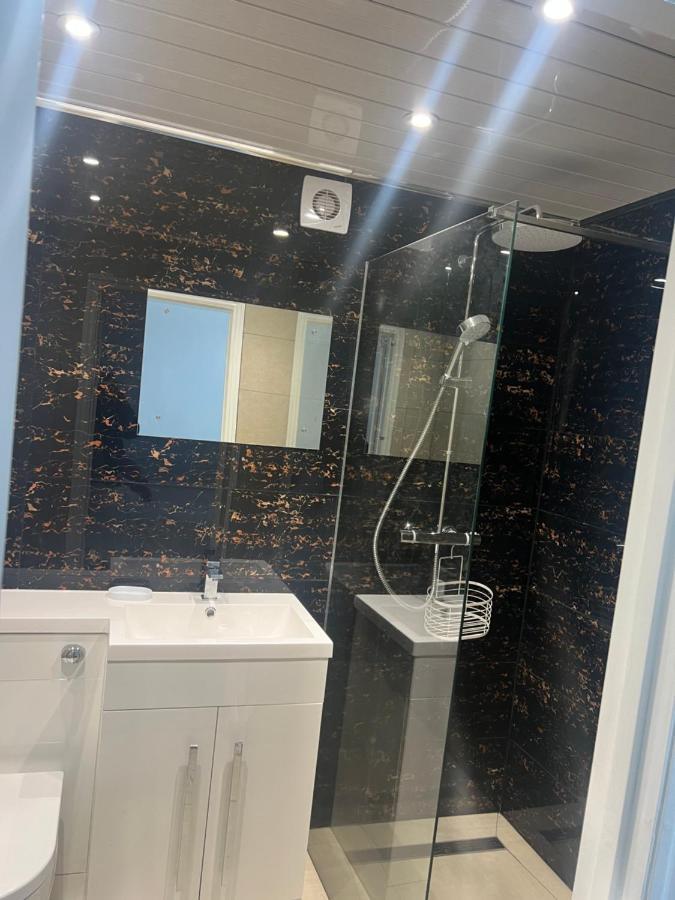 Montreal House Apartment Ilford Ngoại thất bức ảnh